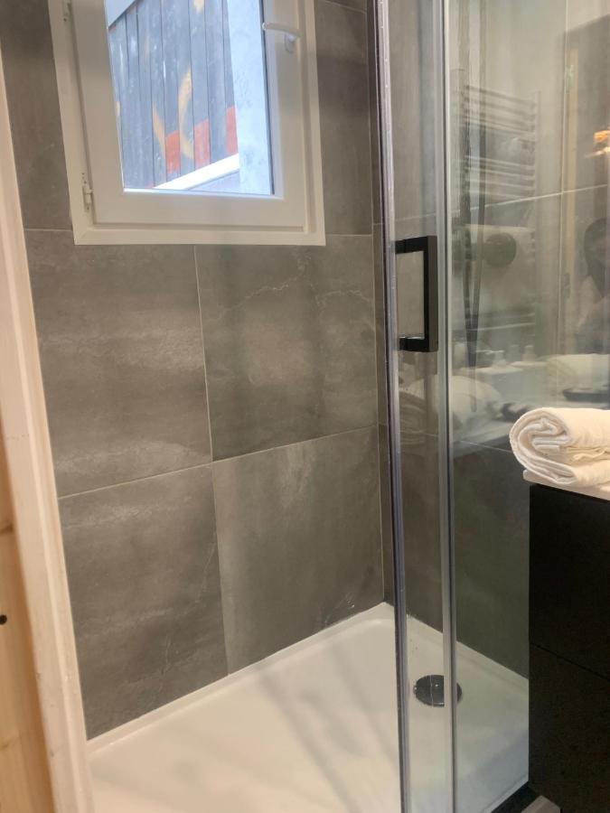 Les Thermes Du Beffroi Calais Buitenkant foto